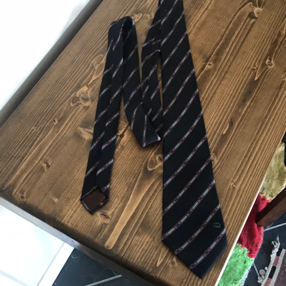 Gucci silk tie